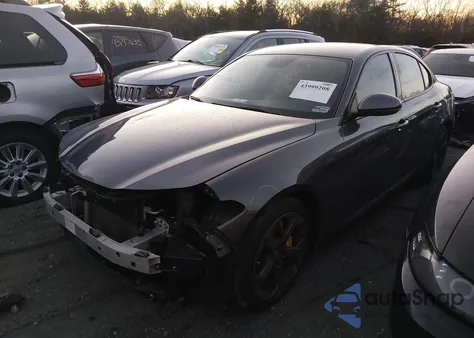 2019 Alfa Romeo Giulia Sport Rwd z USA, uszkodzony, nr VIN ZARFAMANXK7603353